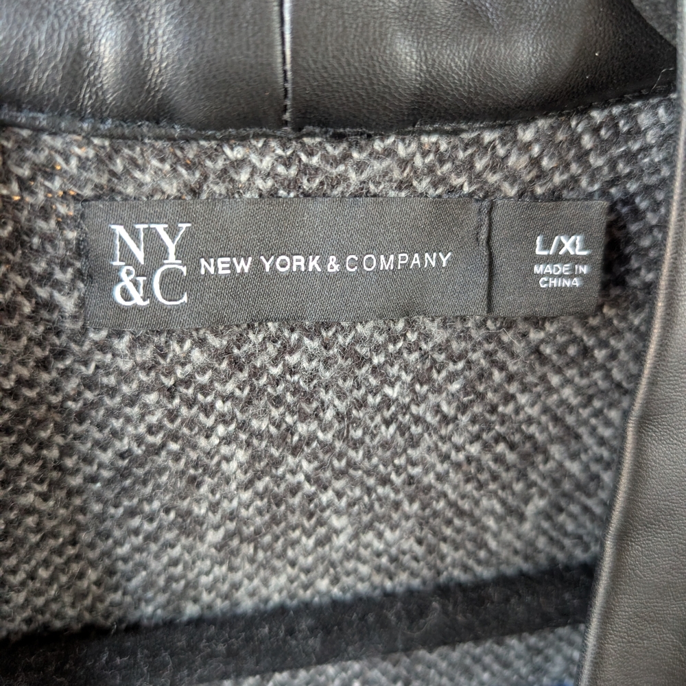 New York & Company Black and Blue Long Cardigan - Picture 4 of 10
